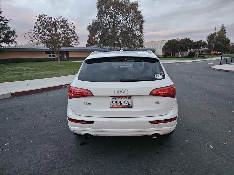 2010 Audi 8R Q5 - Image 2 of 9
