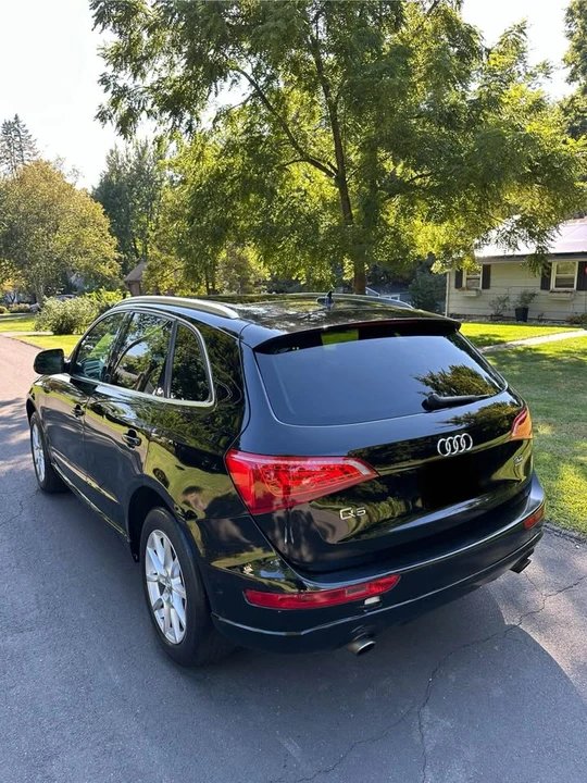 2010 Audi 8R Q5 - Image 2 of 17