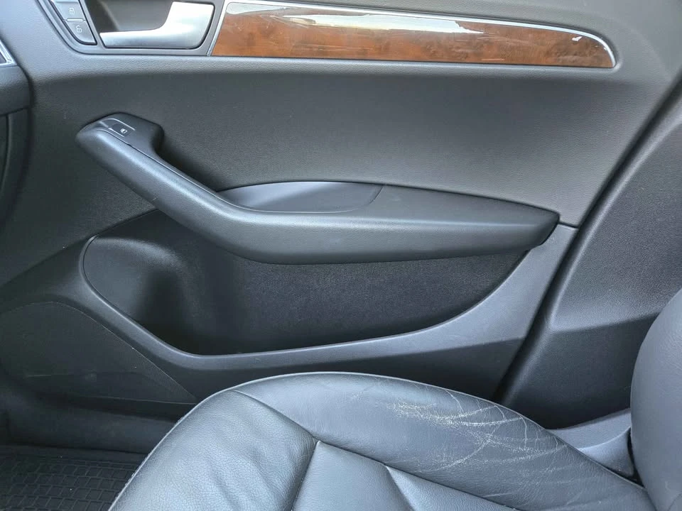 2010 Audi 8R Q5 - Image 12 of 16