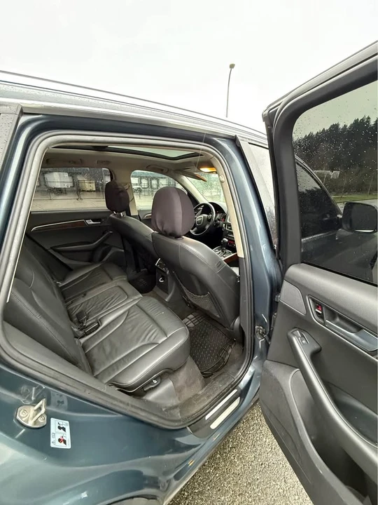 2010 Audi 8R Q5 - Image 10 of 12