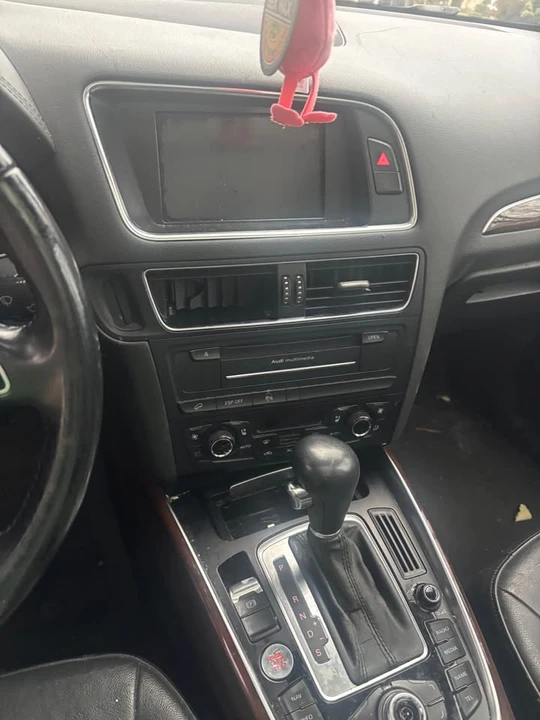 2010 Audi 8R Q5 - Image 10 of 11