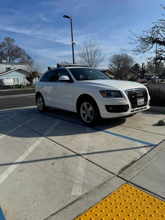 2010 Audi 8R Q5 - Image 3 of 10