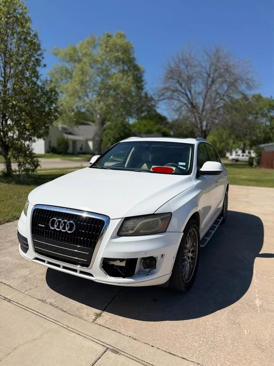 2010 Audi 8R Q5 - Image 2 of 16