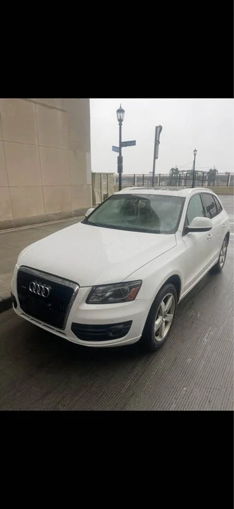 2010 Audi 8R Q5 - Image 2 of 11