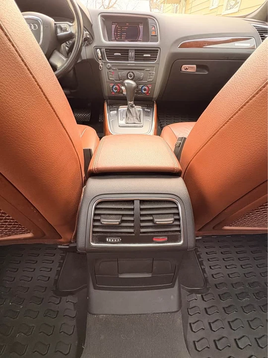 2010 Audi 8R Q5 - Image 11 of 19