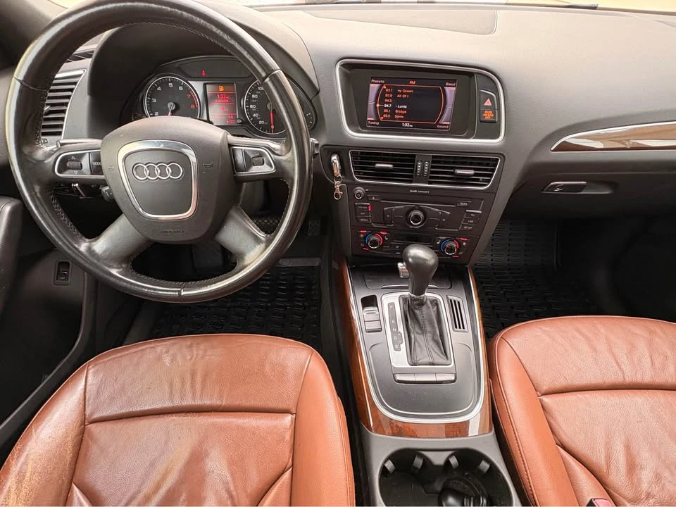 2010 Audi 8R Q5 - Image 10 of 19