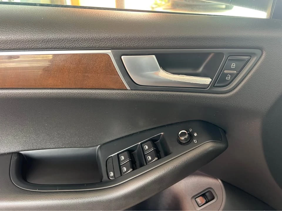 2010 Audi 8R Q5 - Image 11 of 19