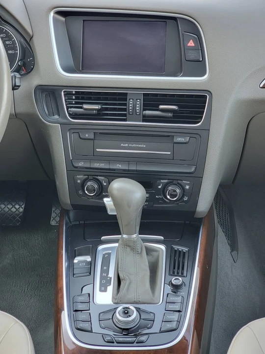 2010 Audi 8R Q5 - Image 15 of 17