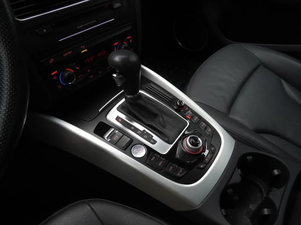 2010 Audi 8R Q5 - Image 14 of 20
