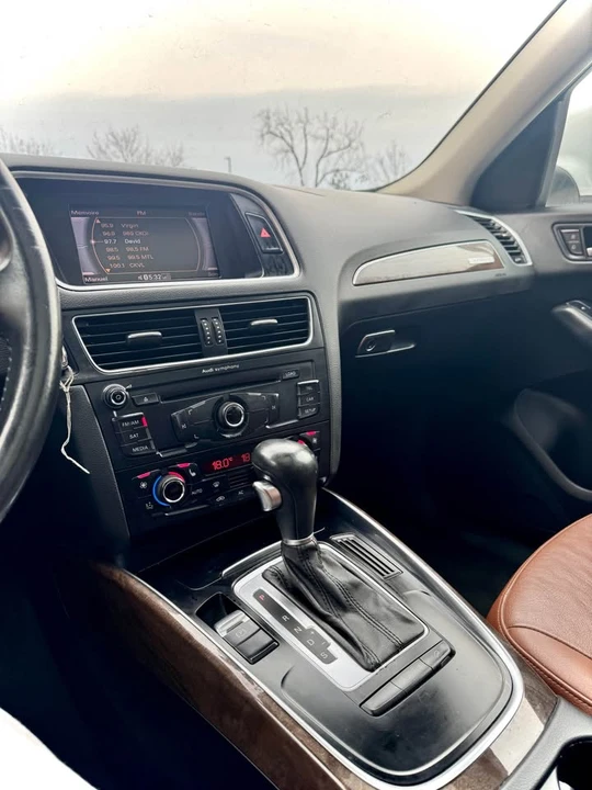2010 Audi 8R Q5 - Image 8 of 11