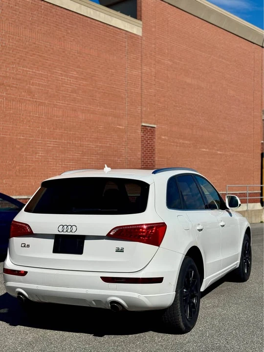 2010 Audi 8R Q5 - Image 3 of 11
