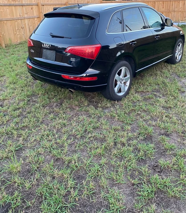 2010 Audi 8R Q5 - Image 2 of 11