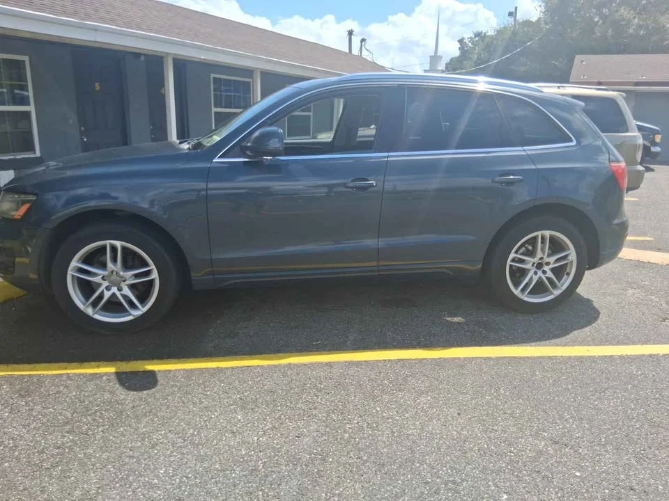 2010 Audi 8R Q5 - Image 2 of 2