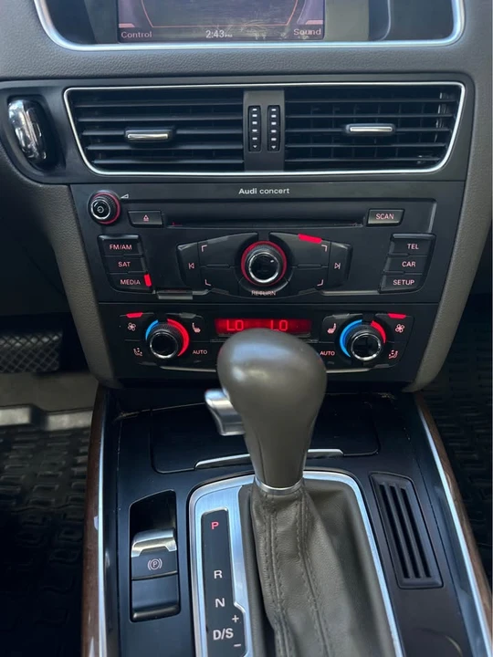 2010 Audi 8R Q5 - Image 11 of 13