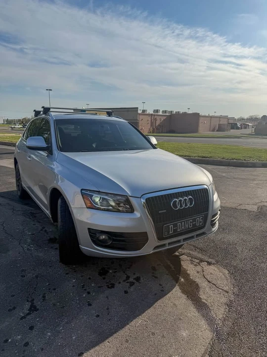 2010 Audi 8R Q5 - Image 2 of 16