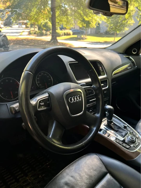 2010 Audi 8R Q5 - Image 2 of 7