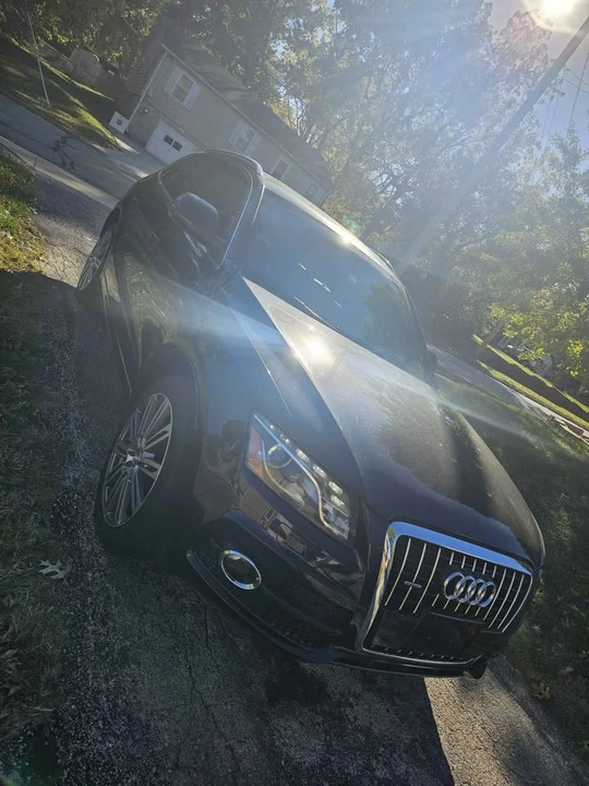 2010 Audi 8R Q5 - Image 2 of 16