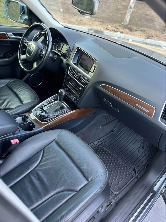 2010 Audi 8R Q5 - Image 10 of 14