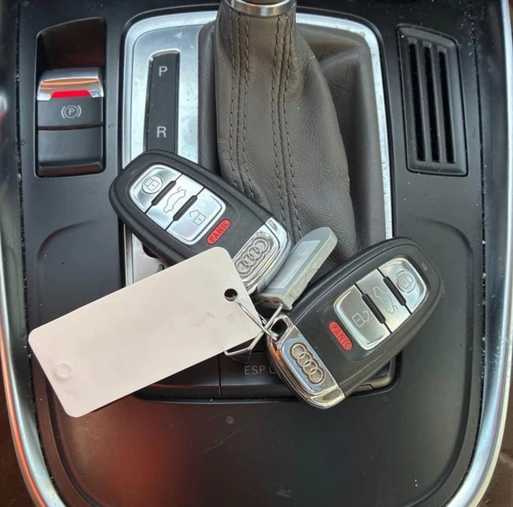 2010 Audi 8R Q5 - Image 11 of 11