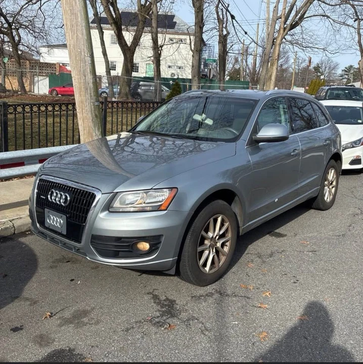2010 Audi 8R Q5 - Image 2 of 11