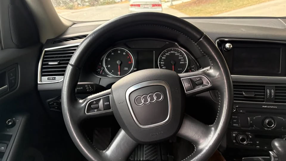 2010 Audi 8R Q5 - Image 8 of 10
