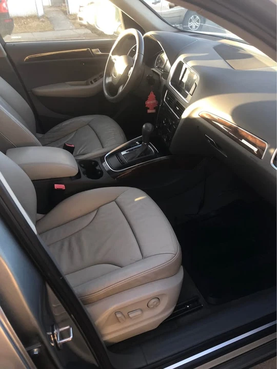 2010 Audi 8R Q5 - Image 8 of 11