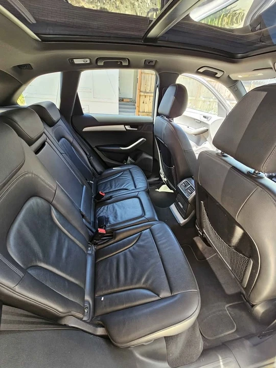 2010 Audi 8R Q5 - Image 8 of 9