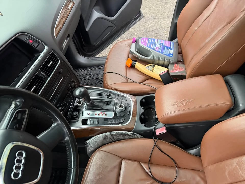 2010 Audi 8R Q5 - Image 6 of 7