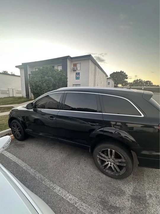 2010 Audi 4L Q7 - Image 2 of 4