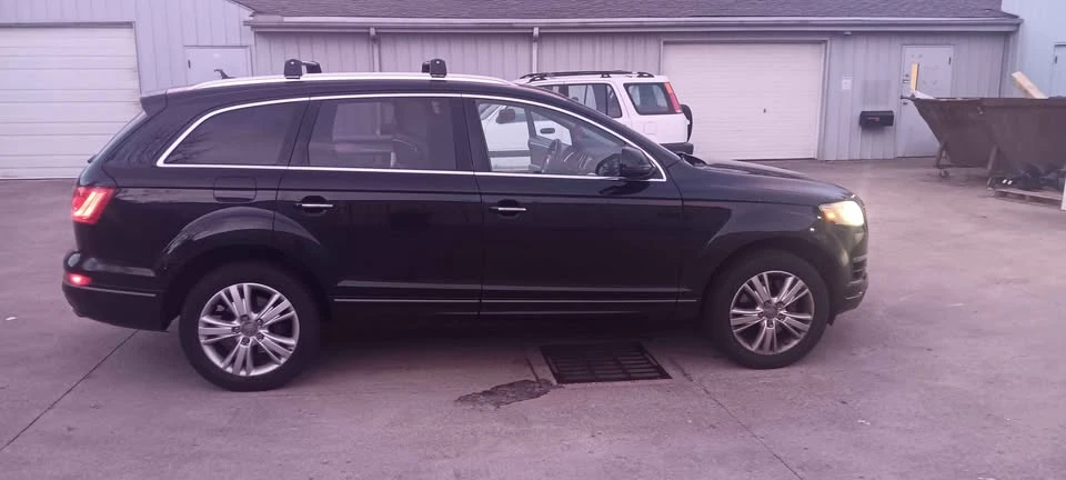 2010 Audi 4L Q7 - Image 2 of 11