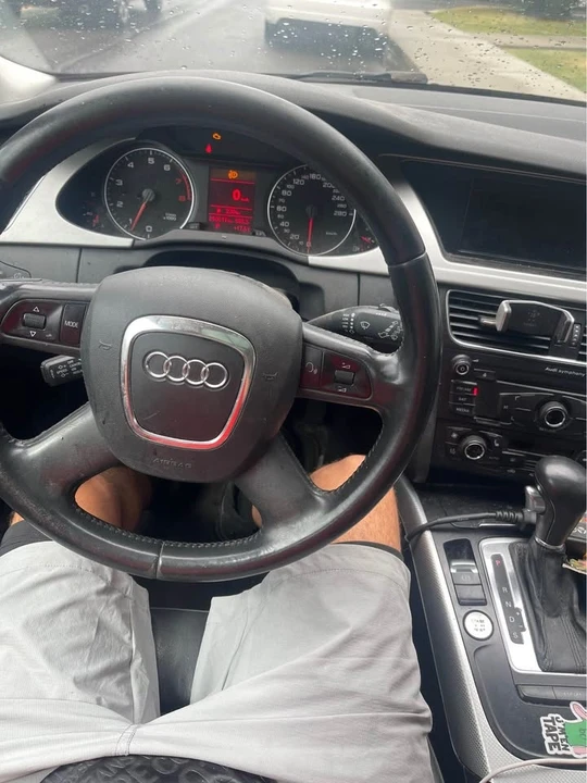 2010 Audi B8 A4 - Image 2 of 4