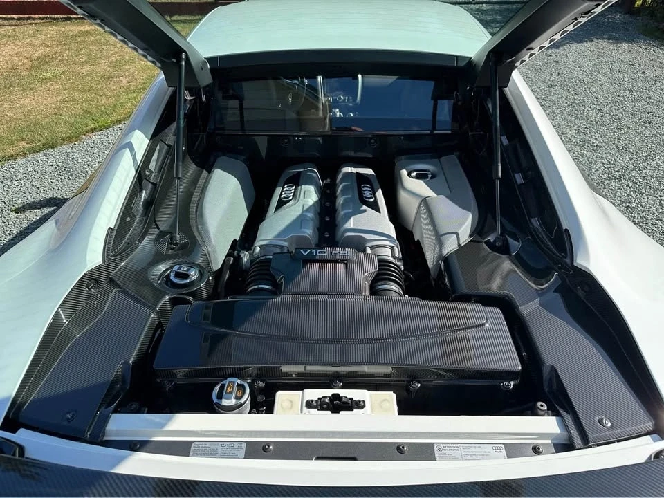 2010 Audi 42 R8 - Image 10 of 11