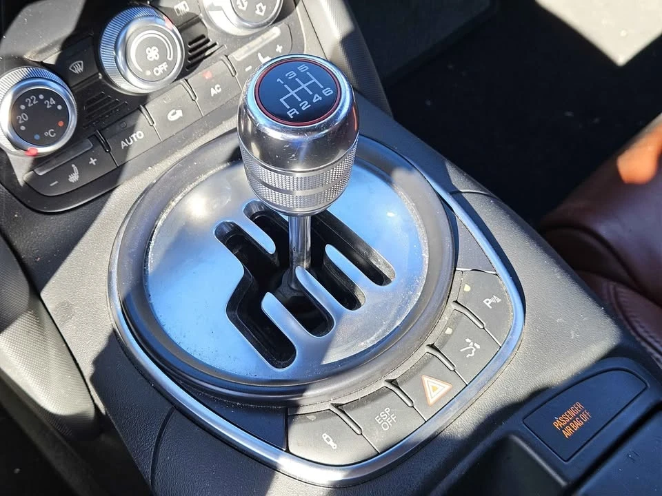 2010 Audi 42 R8 - Image 15 of 20