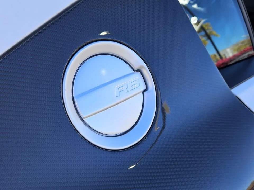 2010 Audi 42 R8 - Image 9 of 20