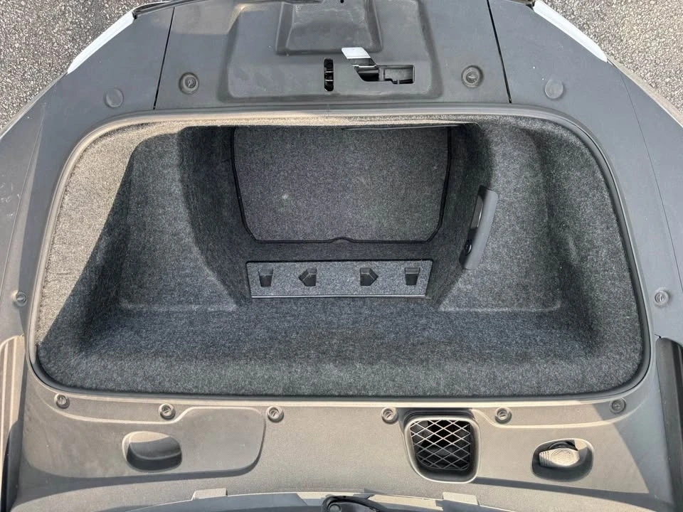 2010 Audi 42 R8 - Image 12 of 17