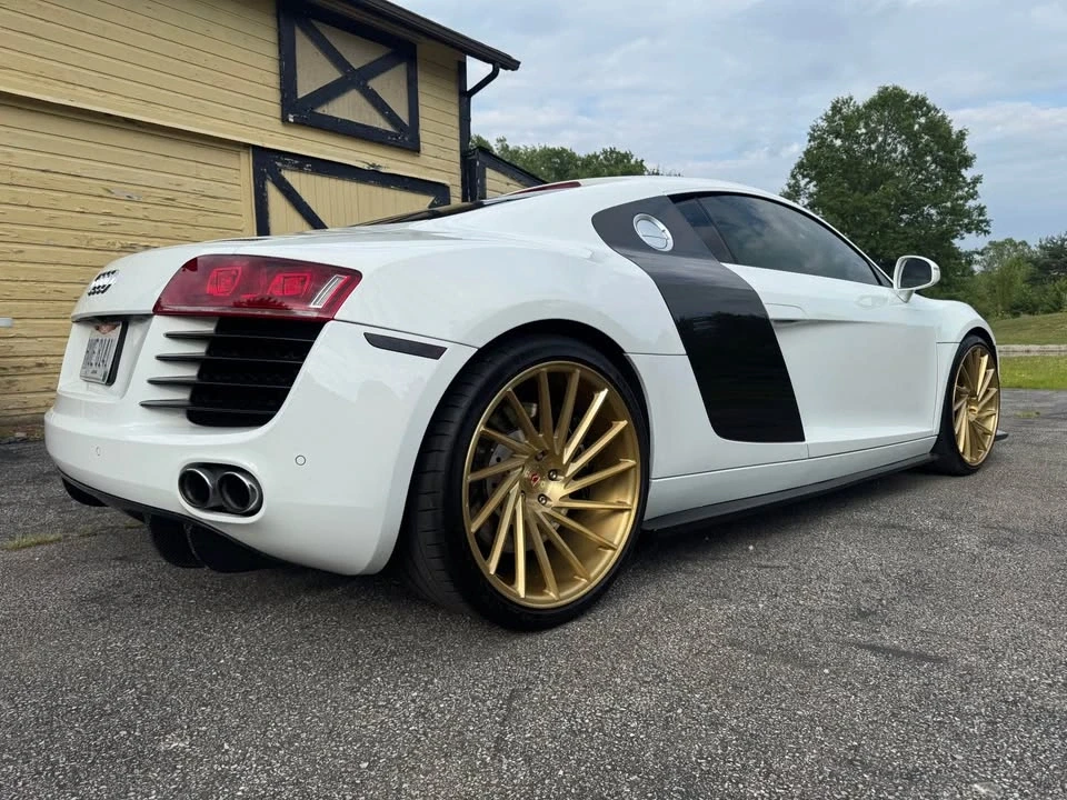 2010 Audi 42 R8 - Image 4 of 17
