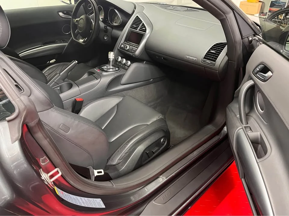 2010 Audi 42 R8 - Image 18 of 19