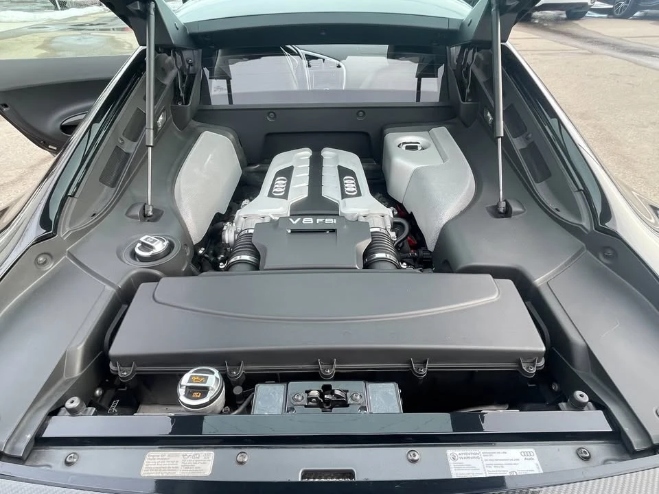 2010 Audi 42 R8 - Image 17 of 18