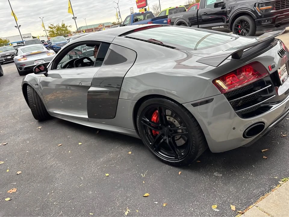2010 Audi 42 R8 - Image 10 of 12
