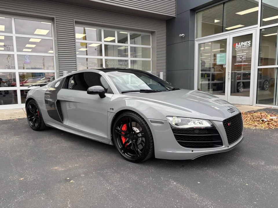 2010 Audi 42 R8 - Image 6 of 12