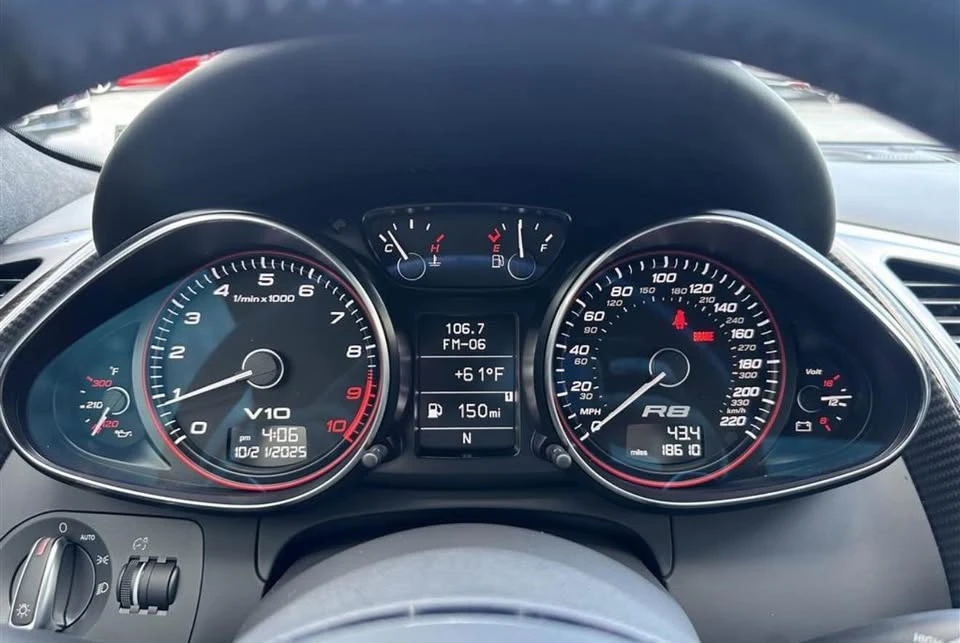 2010 Audi 42 R8 - Image 7 of 10