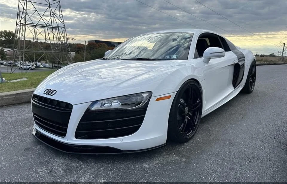 2010 Audi 42 R8 - Image 2 of 10