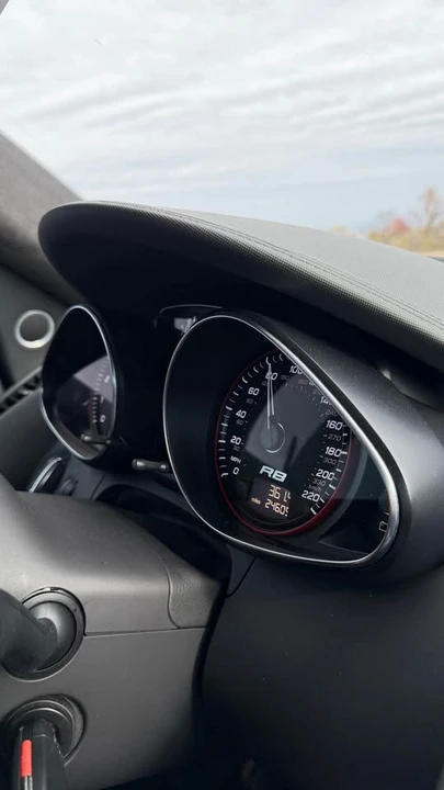 2010 Audi 42 R8 - Image 4 of 6