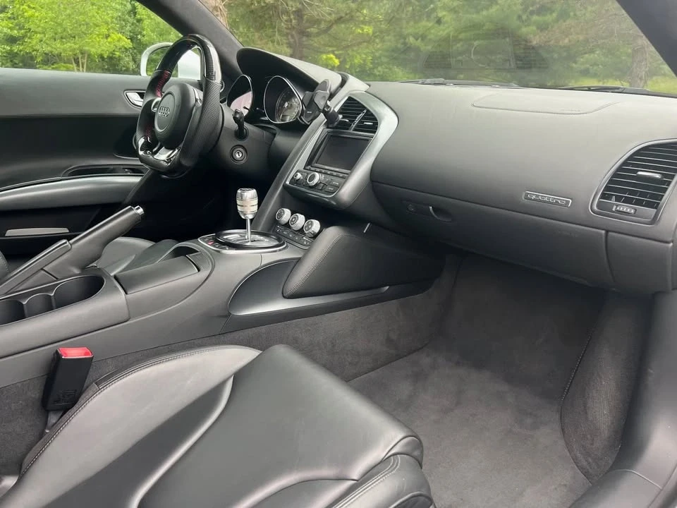 2010 Audi 42 R8 - Image 17 of 19