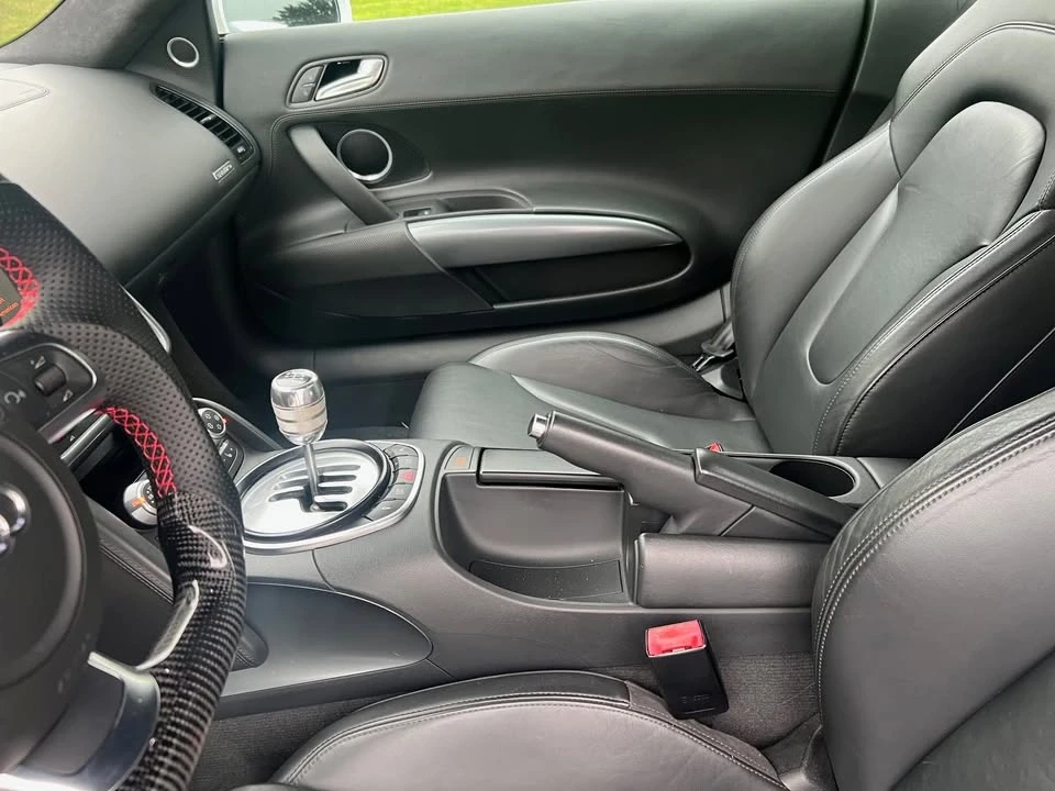 2010 Audi 42 R8 - Image 13 of 19