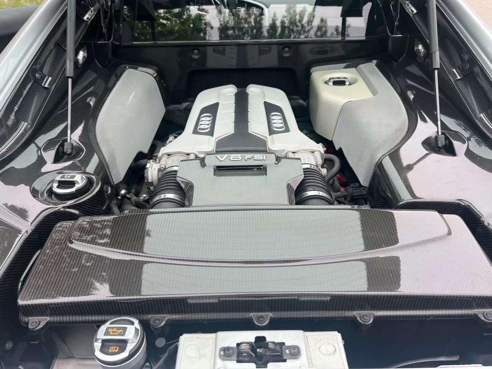 2010 Audi 42 R8 - Image 18 of 19