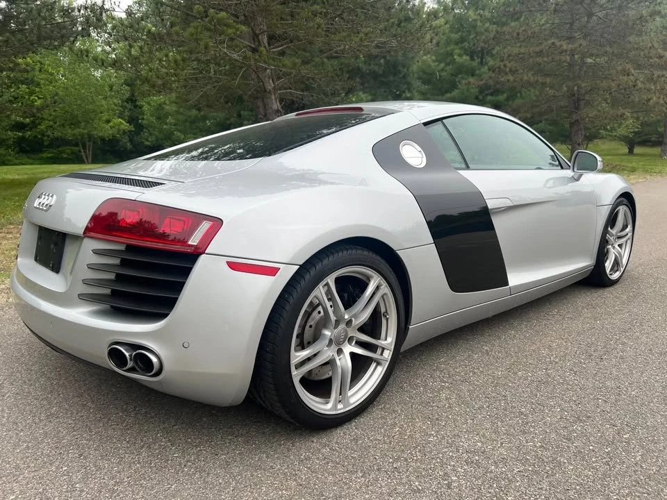 2010 Audi 42 R8 - Image 8 of 19