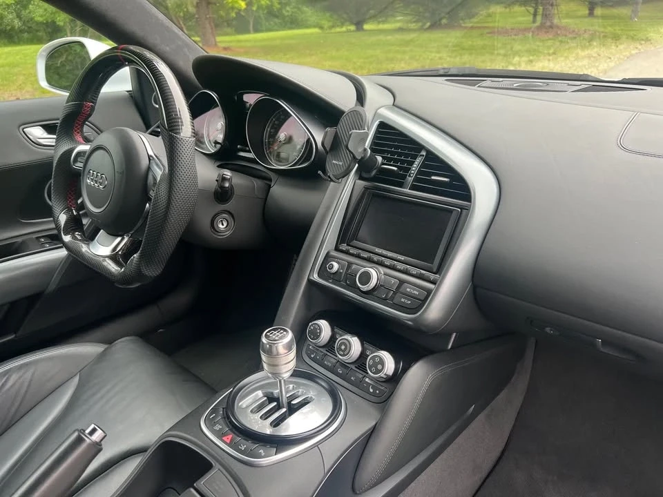 2010 Audi 42 R8 - Image 16 of 19