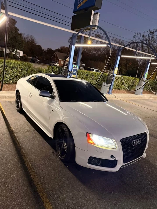 2010 Audi B8 S5 - Image 2 of 2