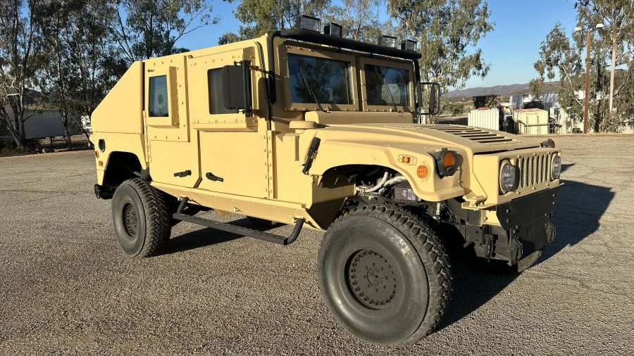 2010 AM General Hummer - Image 6 of 31